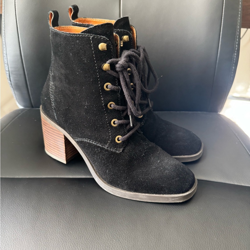 Lucky Brand Black Lace Up Suede Boots